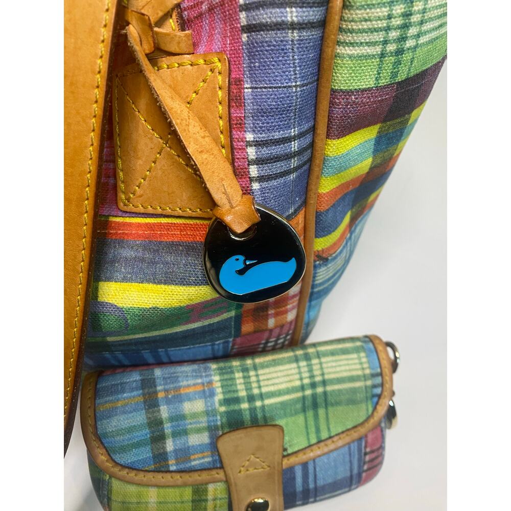 Dooney & Bourke Plaid Picnic Ants Tote & Matchin Wristlet W/O Wrist Strap - Picture 5 of 7